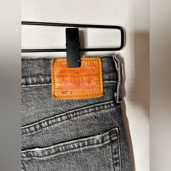 Levi’s Premium 501 Skinny Jeans in Coal Black size 26 - Picture 6 of 10